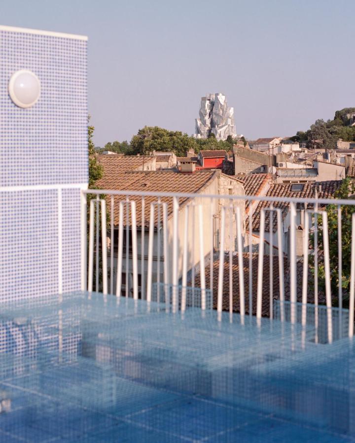 Hotel Present - Entree Autonome, Reception En Ligne - Encore Mieux Arles Bagian luar foto