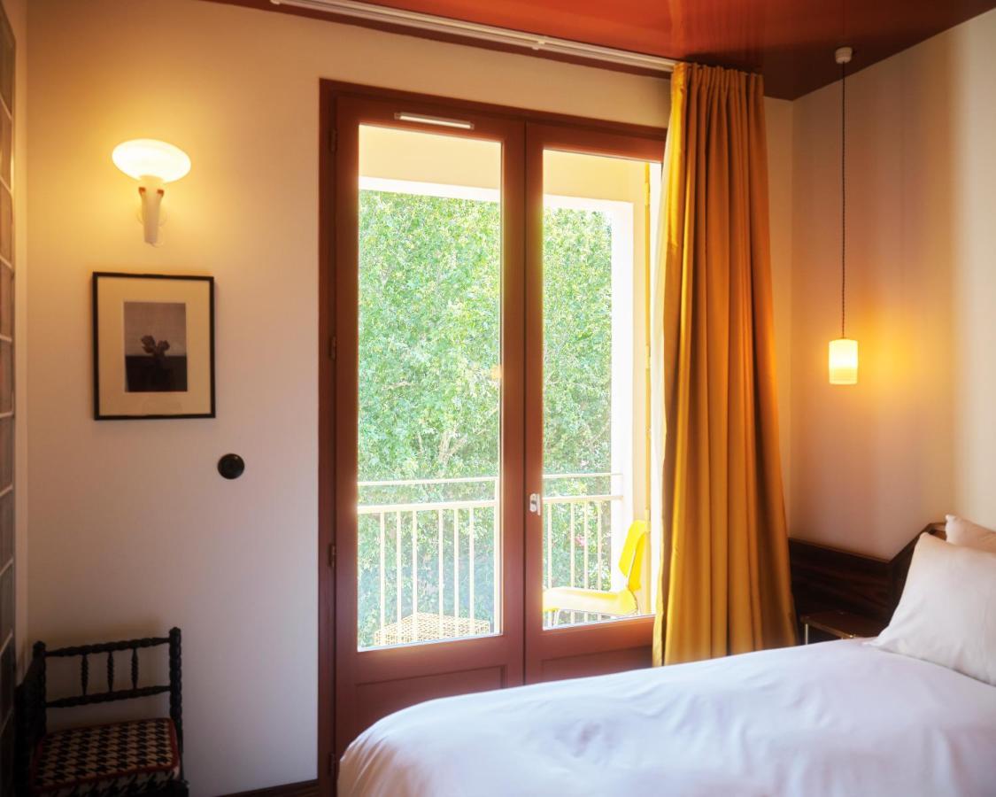 Hotel Present - Entree Autonome, Reception En Ligne - Encore Mieux Arles Bagian luar foto