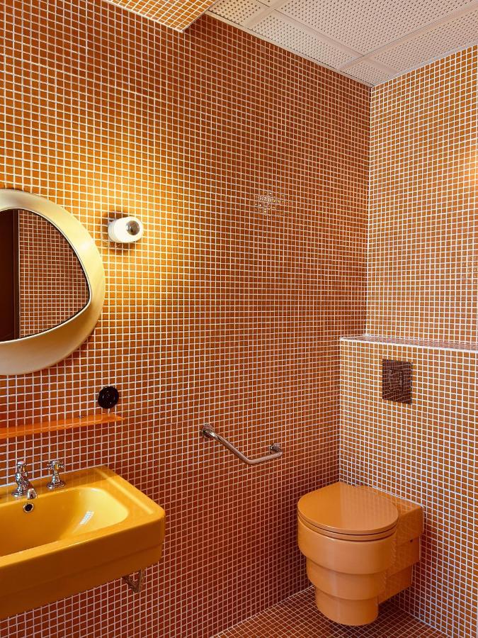 Hotel Present - Entree Autonome, Reception En Ligne - Encore Mieux Arles Bagian luar foto