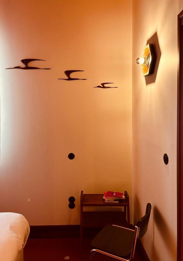 Hotel Present - Entree Autonome, Reception En Ligne - Encore Mieux Arles Bagian luar foto
